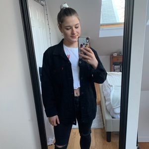 Levi’s Oversized Black Denim Jacket - Size L